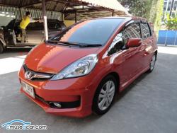 ขาย HONDA JAZZ 1.5 i-VTEC **รุ่นท็อป**